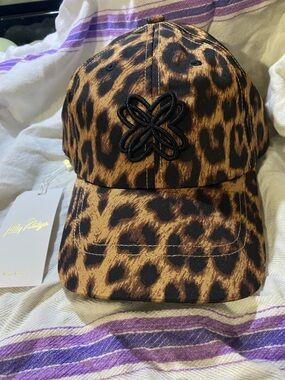 Lilly Pulitzer Run Around Hat NWT In “Multi Leopard “ 🐆 Print